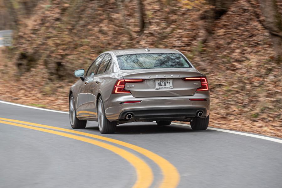  Volvo S60 T5 Momentum 2018 года  (NA) (фото 37 из 41)